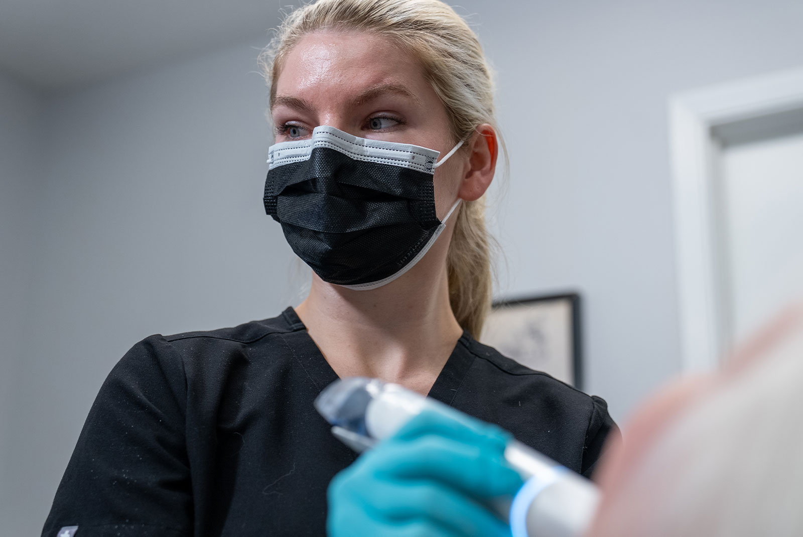 Gentle wisdom tooth extraction